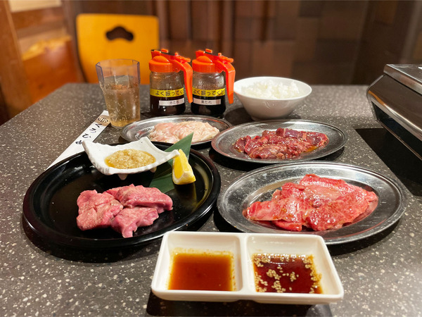 01tomako'sセレクトの焼肉定食