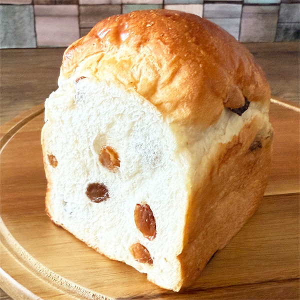06レーズンブレッド・ハーフ(210円)