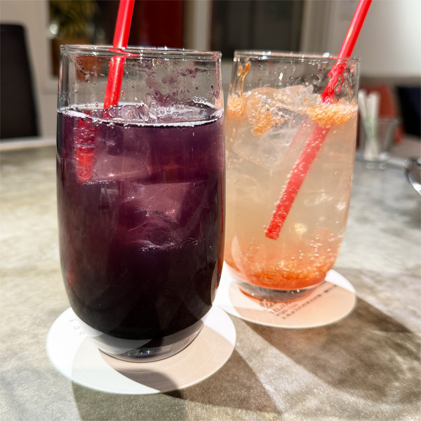 05ブルーベリーソーダ(550円)・ピンクグレープソーダ(550円)