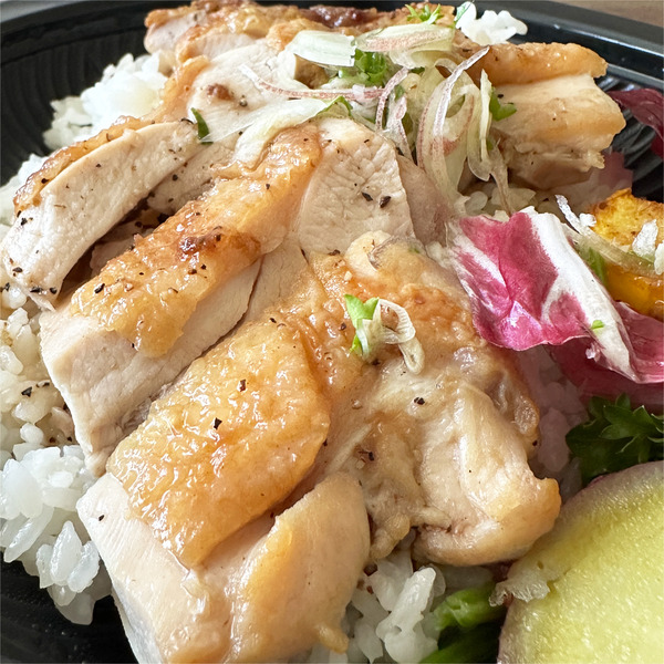 09_鶏肉がどーん!