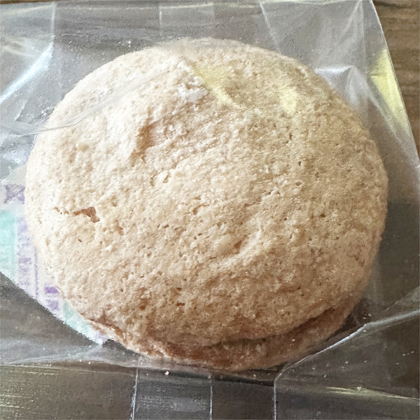 04ダックワーズ・ピスタチオとシナモン(280円)