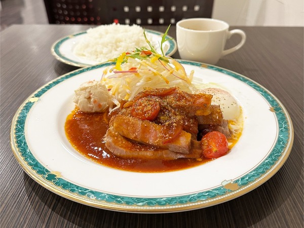 01厚切り豚ロースのポークチャップ(1000円)