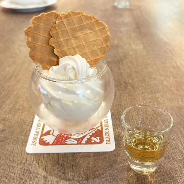 12北海道産ソフトクリームwith竹鶴ピュアモルト(730円)