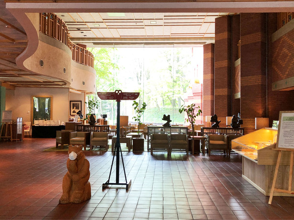 16ホテルロビー