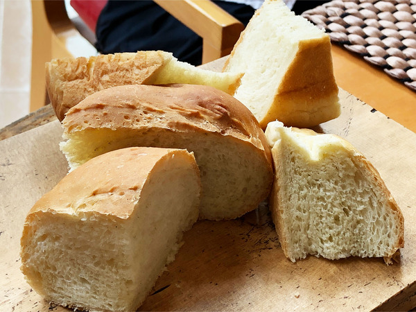 06バジルのパン