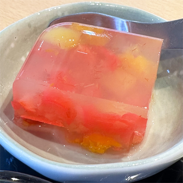 13初回限定サービスのイニフルーツ寒天