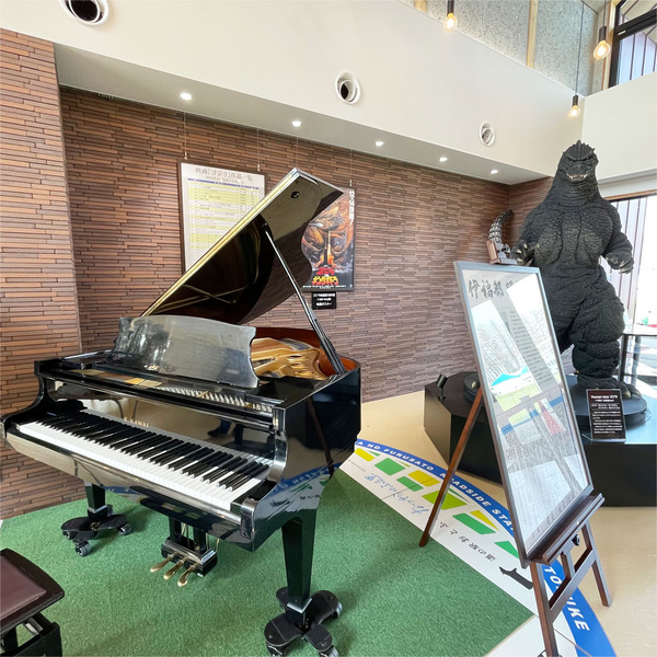 17館内オブジェ_1