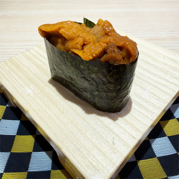 03北海道産 他 生うに(710円)