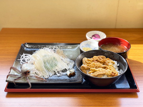 01活イカ定食(1500円)・塩水うに単品(1600円)