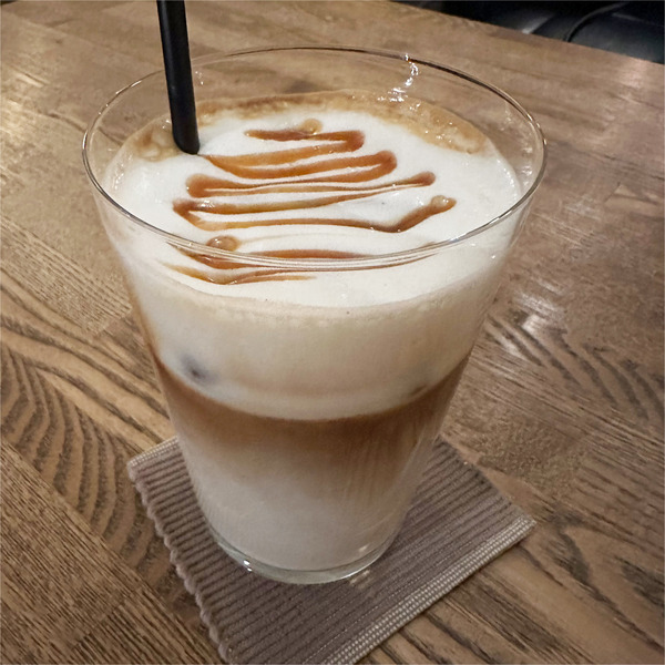 02キャラメルチーノ(700円)