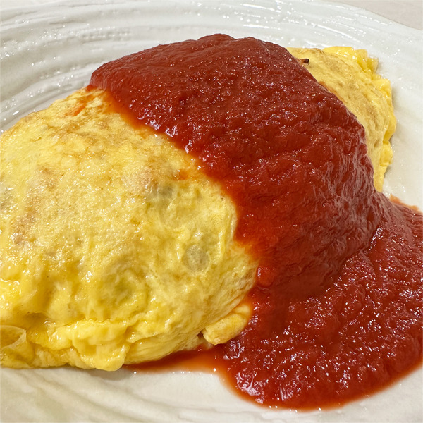 02オムライス(950円)