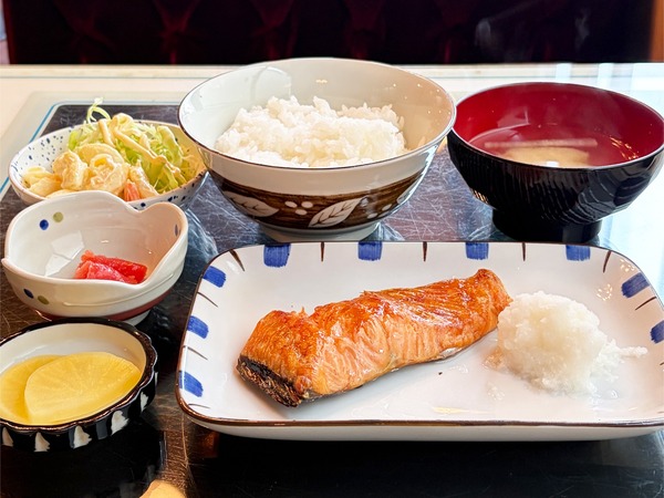 01定食(800円)