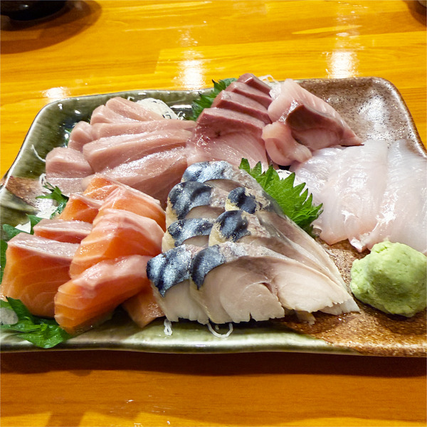 04刺身の盛り合わせ
