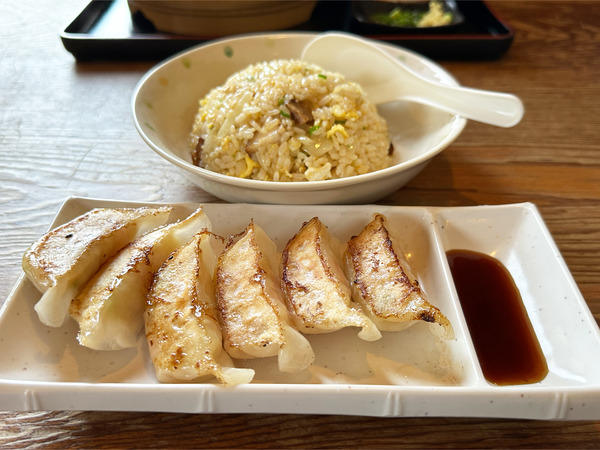 01チャーハン小(480円)・海鮮海老餃子6ヶ(480円)