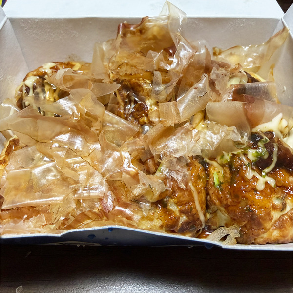17たこ焼・ピリ辛ソース(680円)