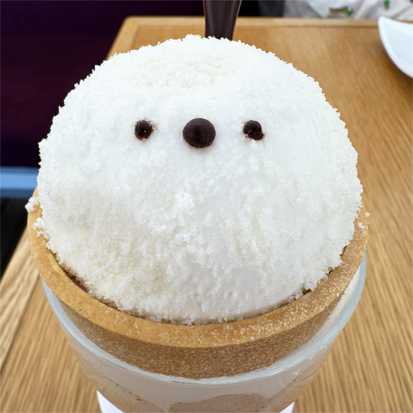 02シマエナガタルト乗ってます