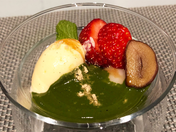 12白玉小豆に自家製アイス、抹茶のエスプーマ