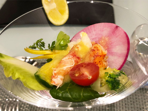 03オマール海老のサラダ仕立て