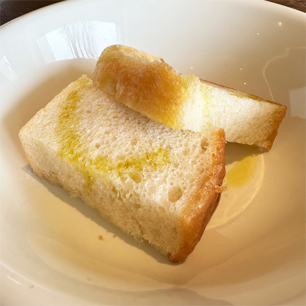 05自家製フォカッチャ