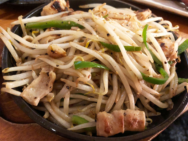 06名物！塩ホルモン焼き(659円)