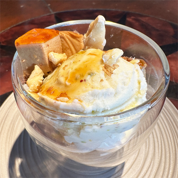 02友達だなんて一度も思った事はなかった(750円)