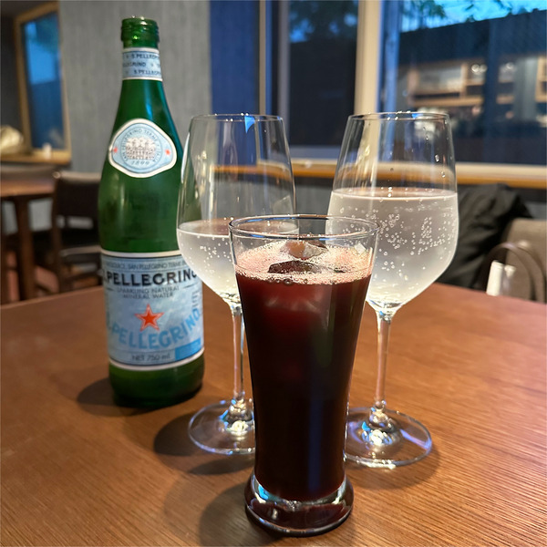 01ぶどうジュース(550円)・ガス入りォーター(770円)