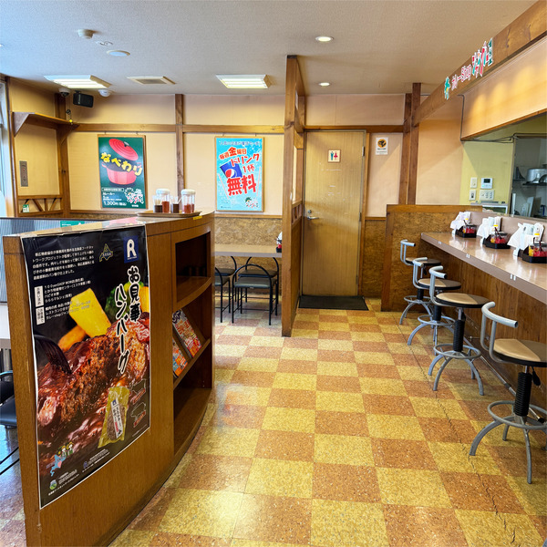 06店内