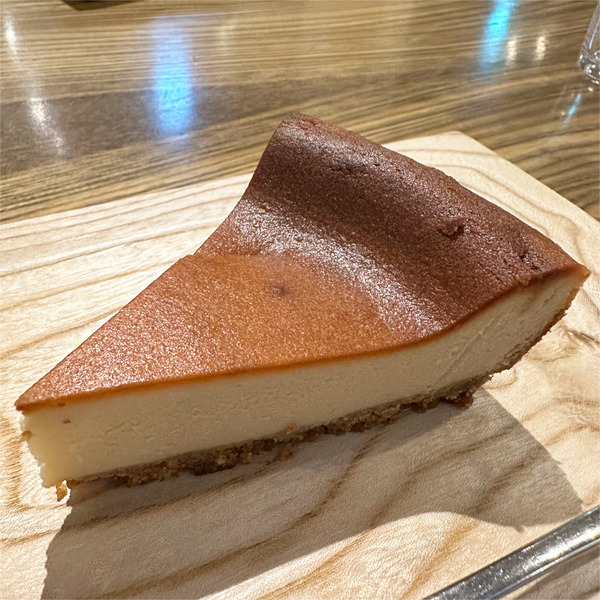 03ベイクドチーズケーキ(500円)