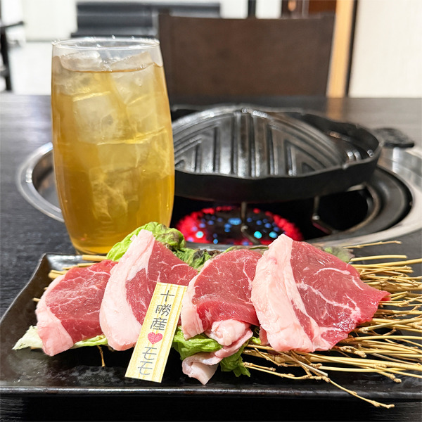 01特上モモ(1320円)・さんぴん茶(319円)