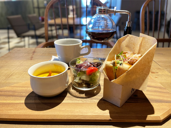 01木野のサンド・とかち桃花豚(660円)・スープサラダセット(400円)