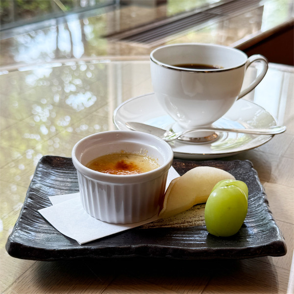 12食後のデザートとコーヒー