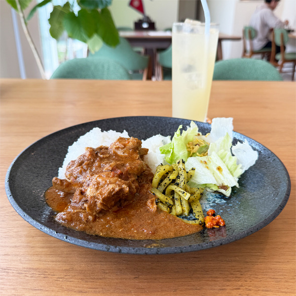 01ネパールカレー(1200円→980円)・りんごジュース(300円)
