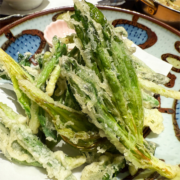 13行者にんにくとアスパラの天ぷら