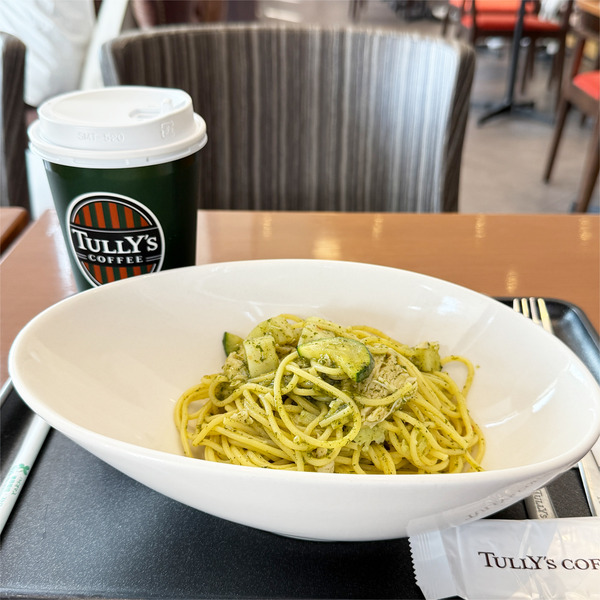 01兵庫県産朝摘みバジルのジェノベーゼ(880円)・アイスコーヒー・grande(480円→410円)