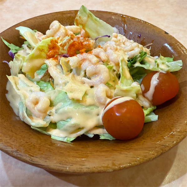 06小エビのサラダ(350円)