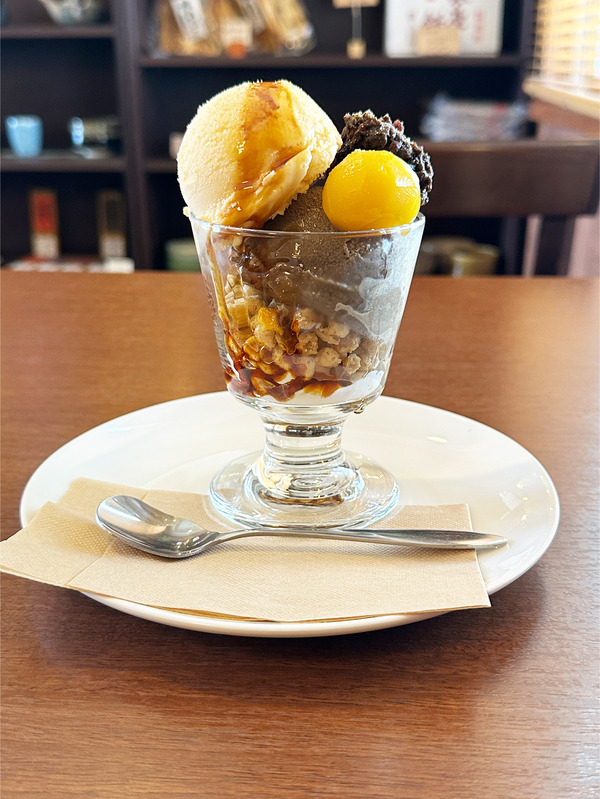 10Miniほうじ茶パフェ(880円)