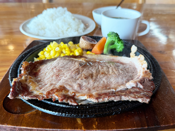 01氷室熟成牛ロースステーキセット(2600円)