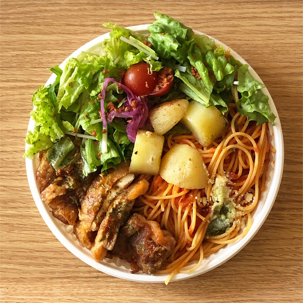 01小悪魔風チキンソテー弁当(880園)