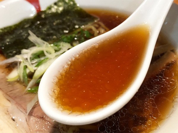 02鶏ガラスープ・醤油(750円)スープ