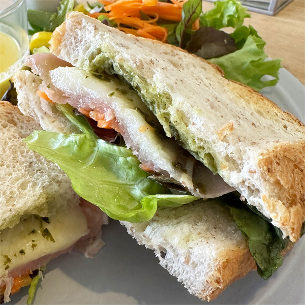 09生ハムとモッツァレラチーズ