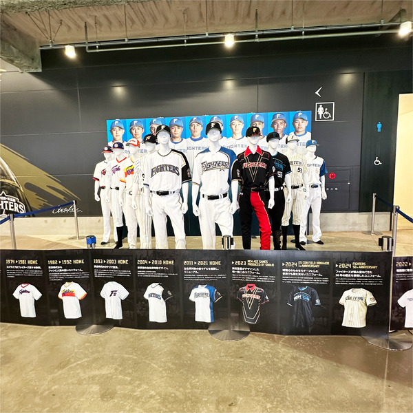 16過去のユニフォーム