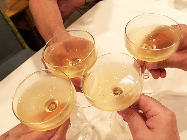 01ノンアルシャンパンで乾杯