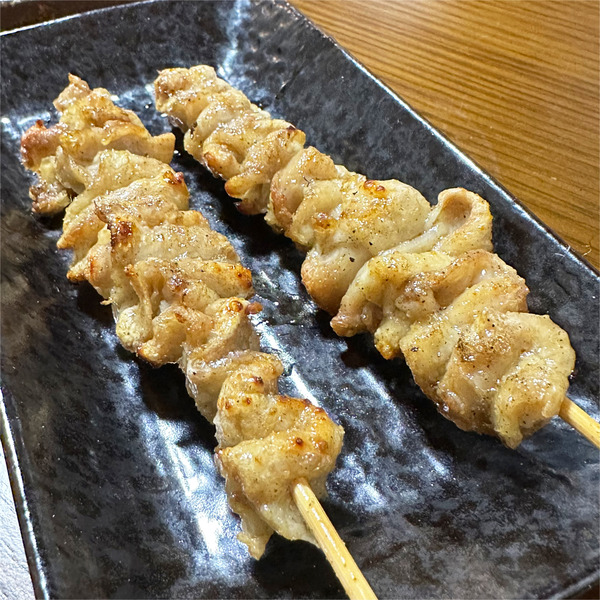 09鳥皮串(187円×2)