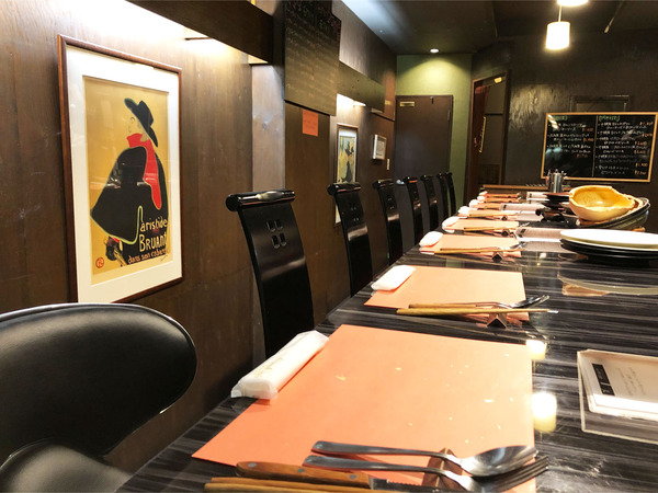 18店内カウンター席