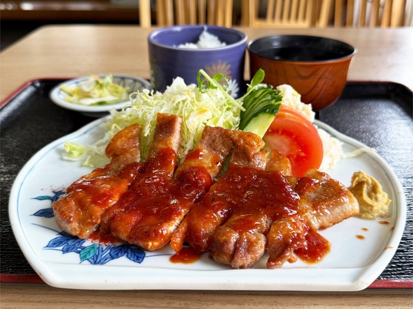 01ポークチャップ定食(1900円)