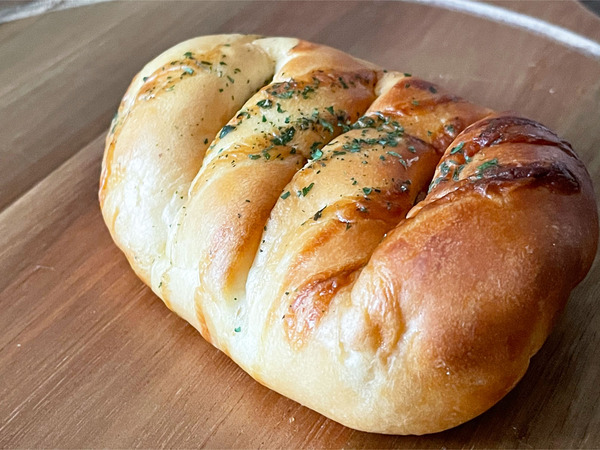 03ハムチーズ(220円)