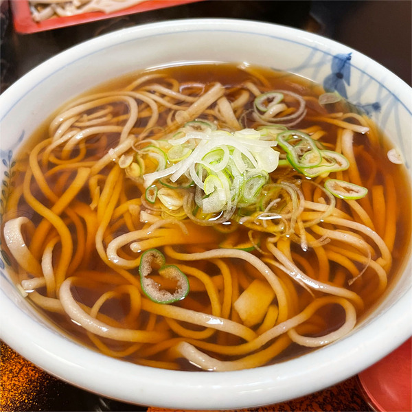 03かけそば(730円)