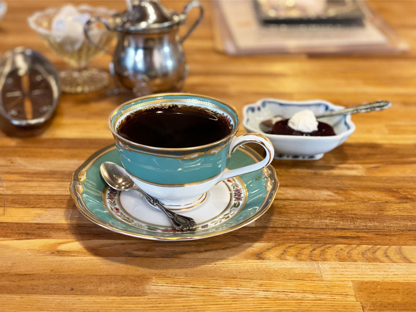 07食後のコーヒー(370円)とサービスのぶどうゼリー