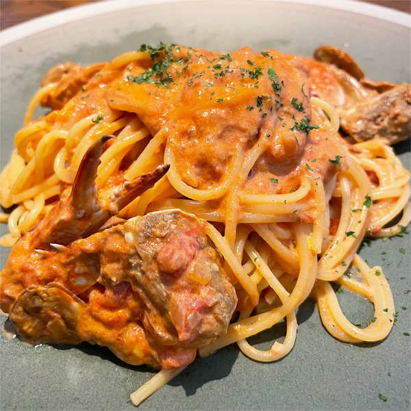 10渡りガニのトマトクリームソース(1485円)