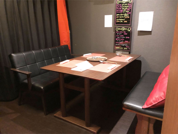 19店内テーブル席